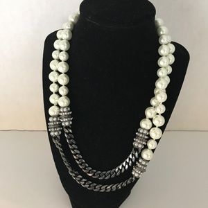 GIVENCHY RUNAWAY FAUX PEARL NECKLACE